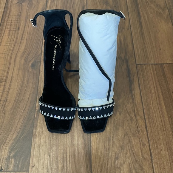 Giuseppe Zanotti Shoes - Giuseppe Zanotti CRST Embellished suede heels
